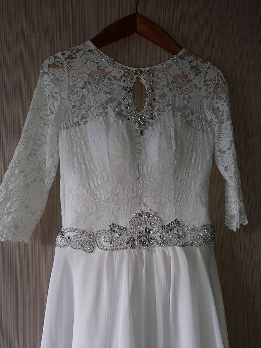 Свадебное платье В ИДЕАЛЕ в камнях с рукавом 46 48