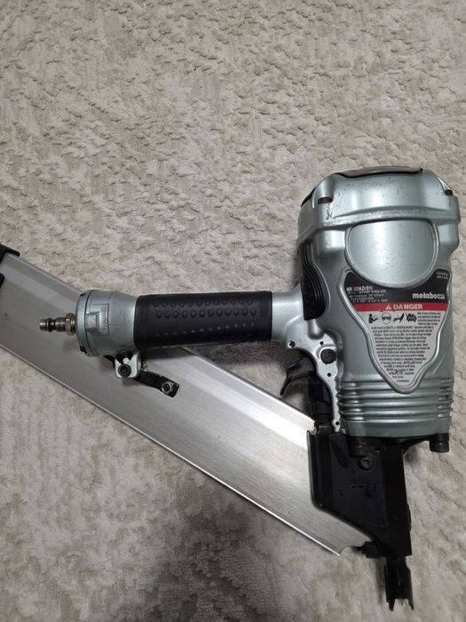 Нейлер Metabo  50-90 30-34' Пістолет пневматичний для цвяхівUSA