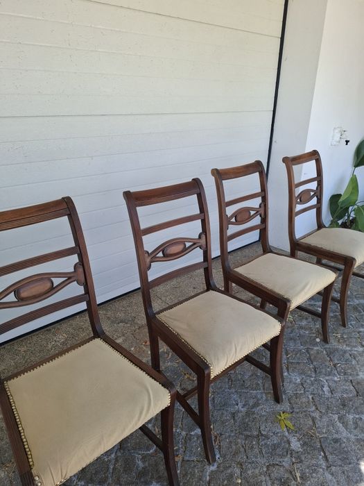 4 cadeiras beges