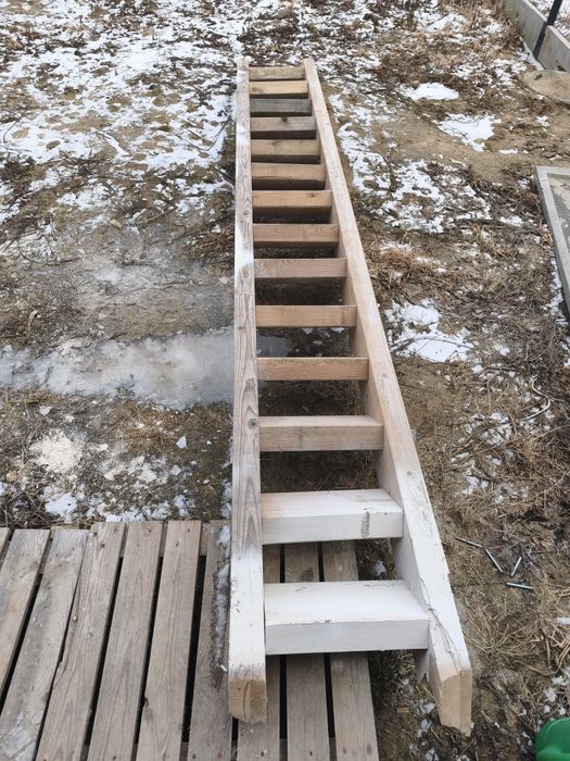 Solidne schody drewniane budowlane / drabina z krokwi – 4m – Pancerne!