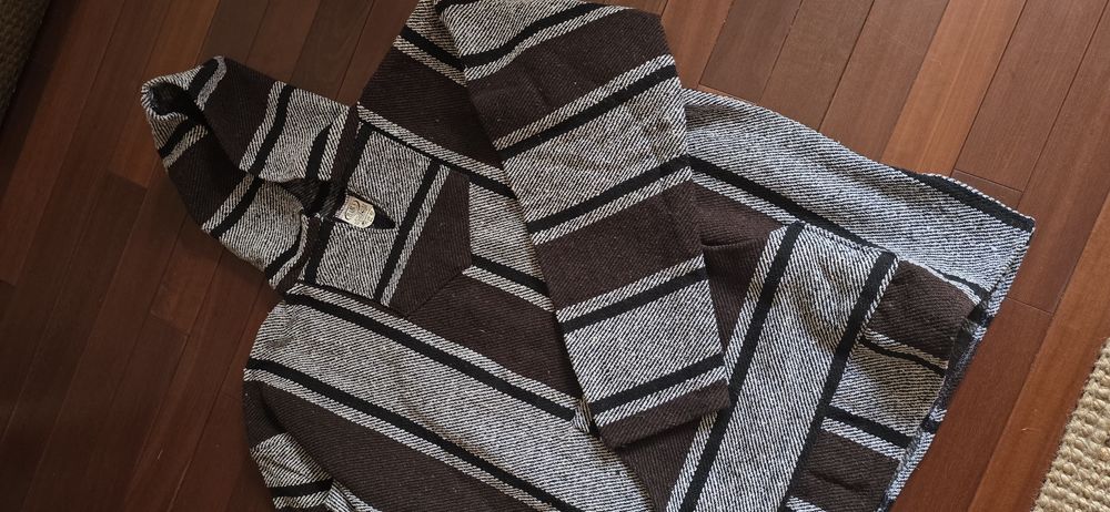 VENDO Camisola de Capuz