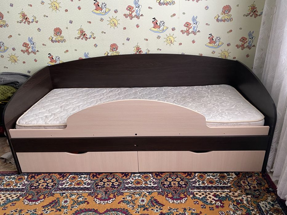 Кровать односпальная