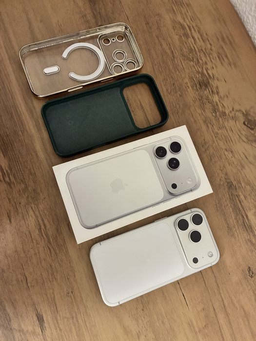 IPhone 17 Pro muito novo