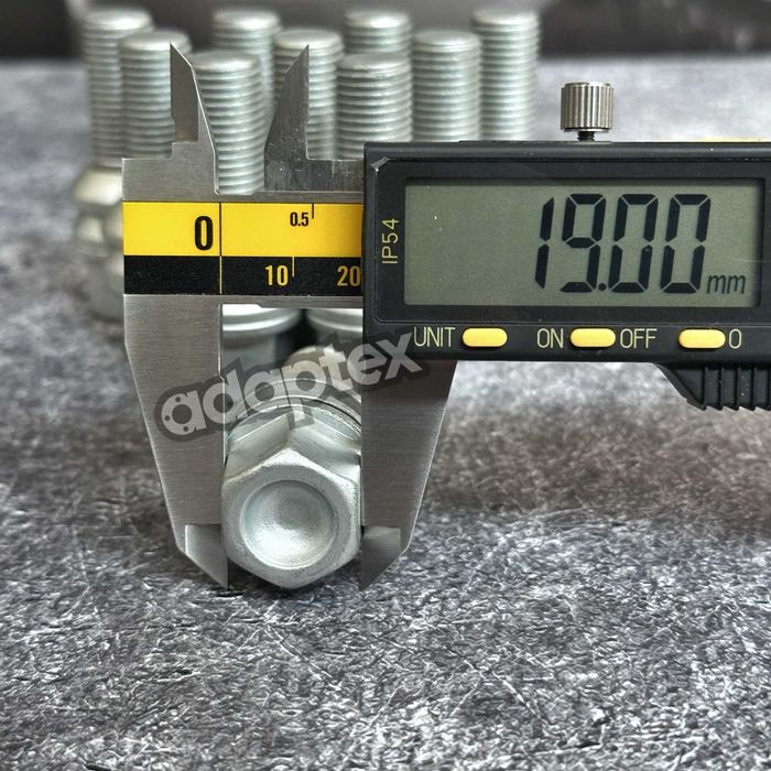 Колесные болты Porsche Macan Cayenne Cayman Panamera M14x1.5x30мм