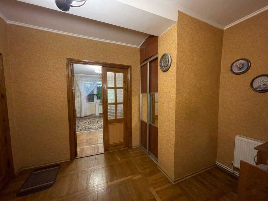 Продам 2к двокімнатна  квартира, Чешка, АГВ, Вишенька