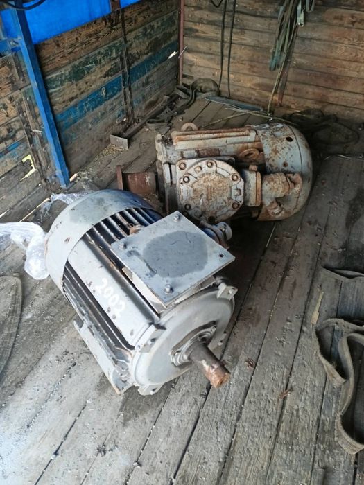 Продам Електродвигун електромотор Двигуны 11 15 18.5 22 30 37 45 55кВт