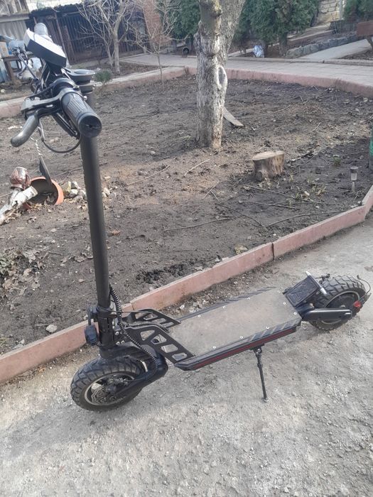 Електросамокат Kugo G2 Pro