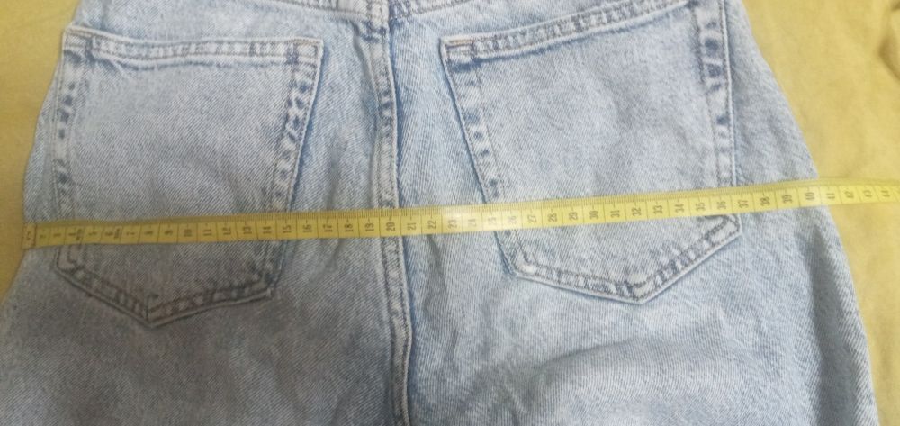 Джинсы голубые 32 размер