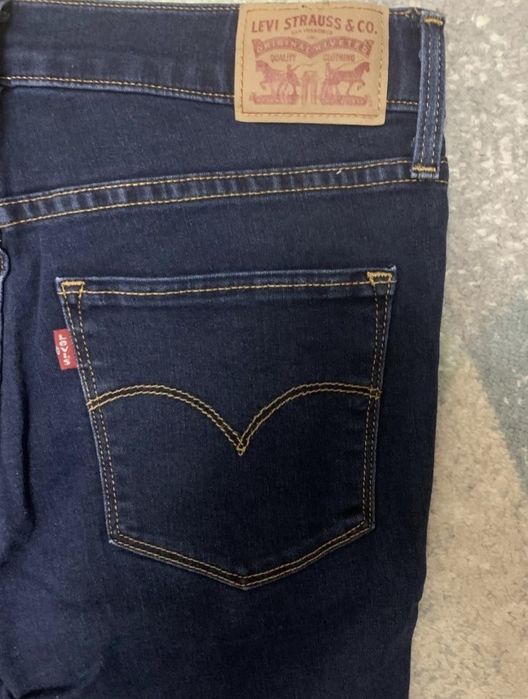 Джинсы женские Diesel, Comma, Levi's
