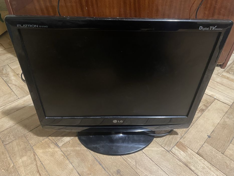 Телевізор LG Flatron M1994D