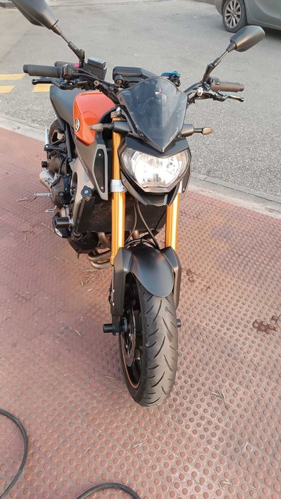 Yamanha MT 09  .