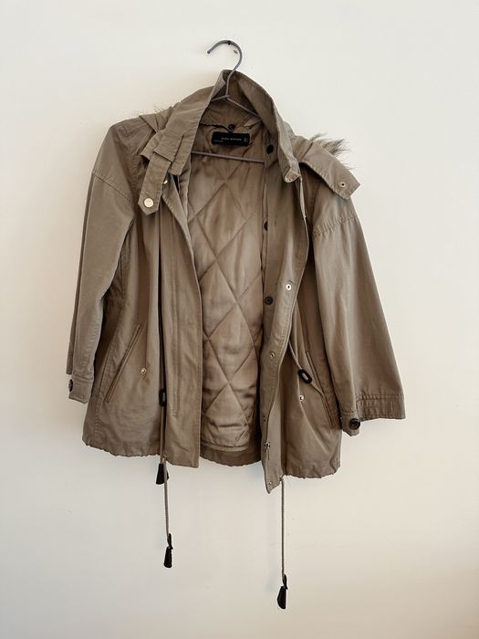 Casaco Zara com gorro