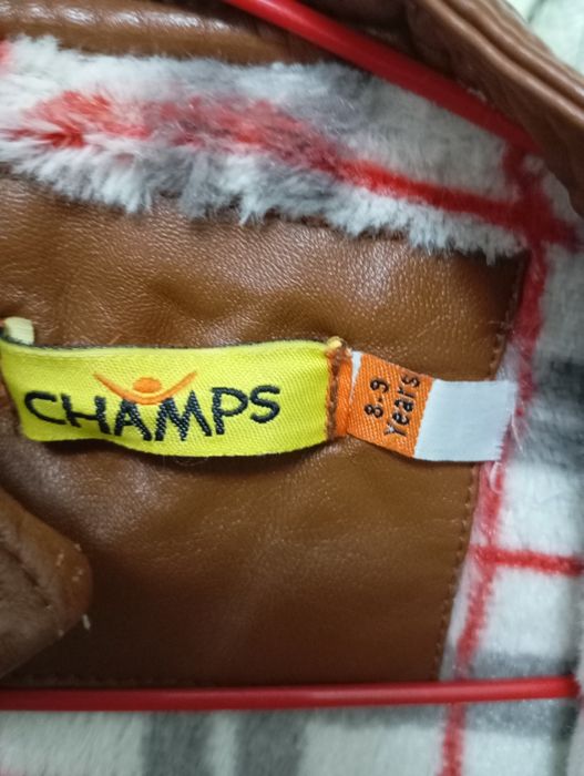 Утеплена кожана куртка та джинсовка