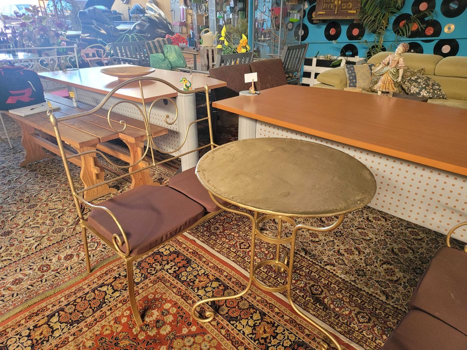 Conjunto de jardim em ferro - Dois bancos de dois lugares mais m