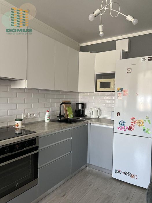 Продам евро-2 квартиру в ЖК Дмитриевский! Жаботинского!
