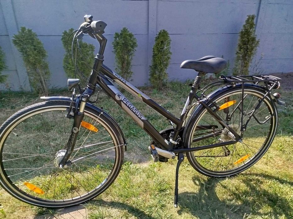 Rower Trekkingowy Miejski PEGASUS PIAZZA Koła 28 Cali Rama Alu 45 cm 18 cali Prądnica w Kole