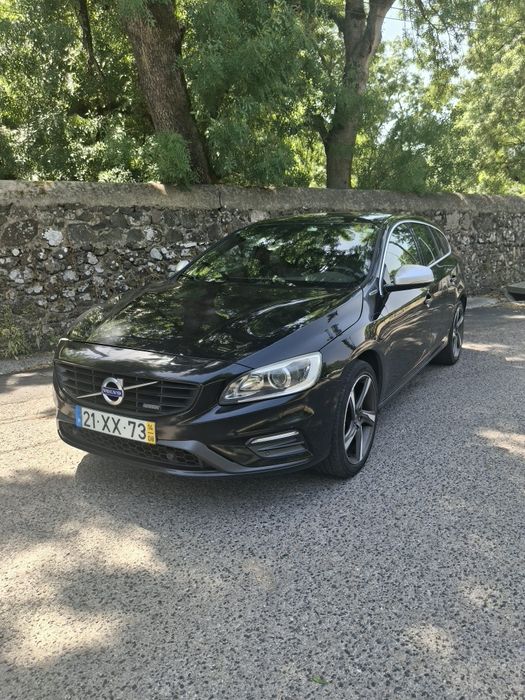 Volvo V60 D6 Plug-In Hybrid AWD R-Design