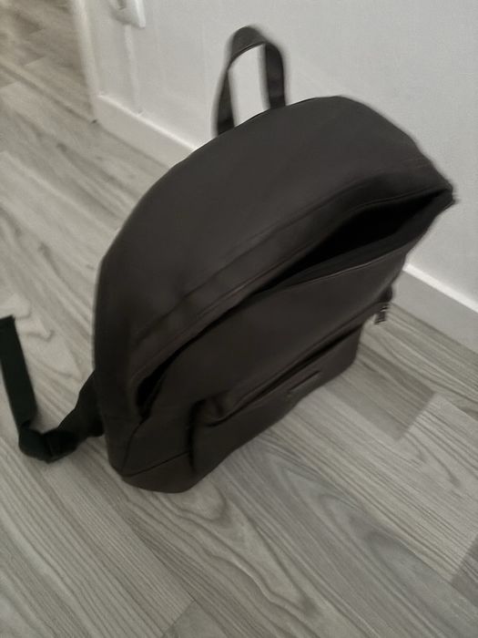 Mochila castanha