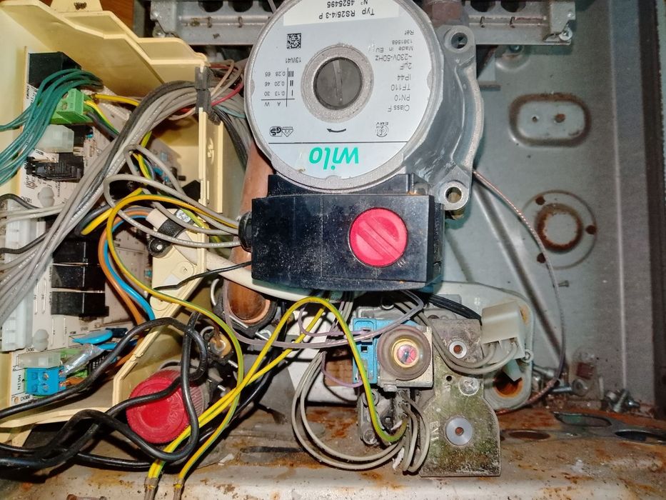 Продам газовий котел Ariston Uno Турбований.