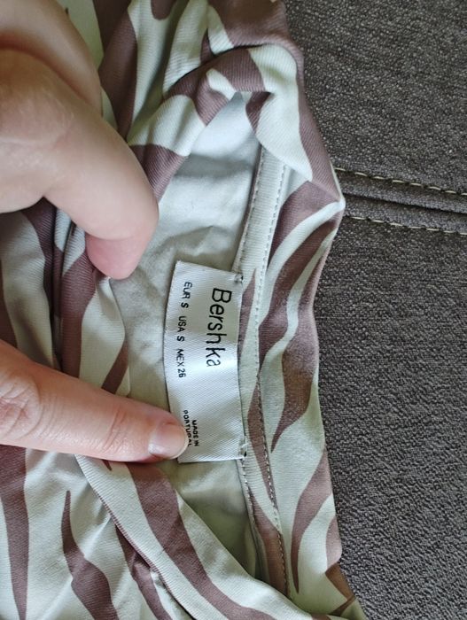 Top damski wiązany na plecach