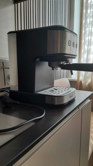 Продам робочу кавомашину Sboly CM 8501 - GS  під ремонт або на запчастини