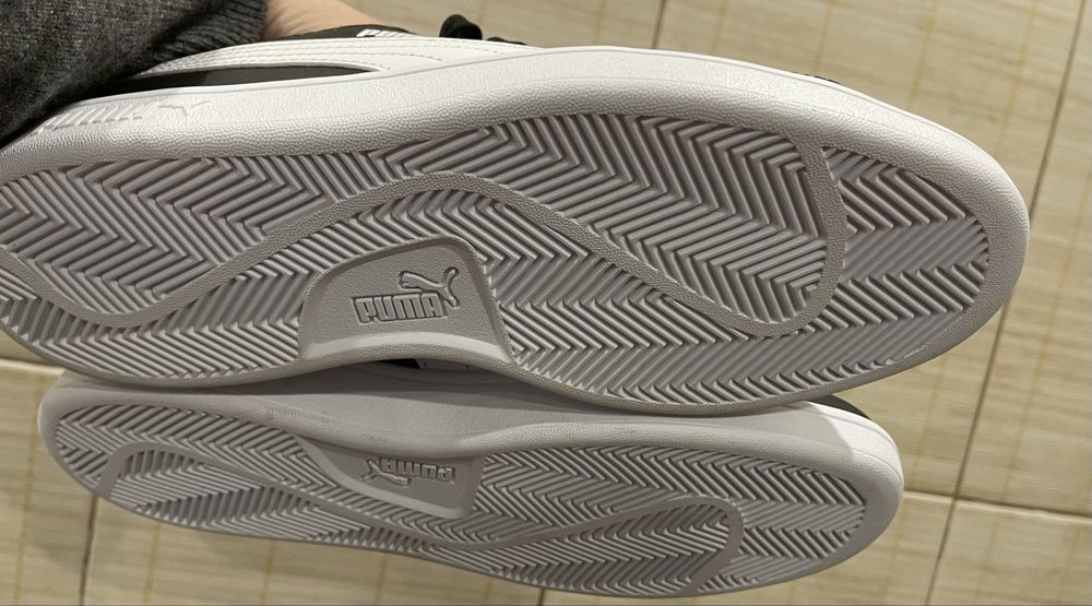 Нові Кросівки шкіряні Puma ( розм.39 устил 25 см.)