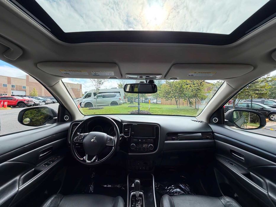 Mitsubishi Outlander      2018