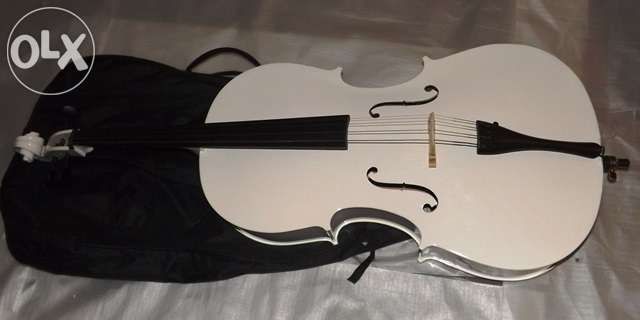 Violoncelo de madeira de cor branca - celo novo