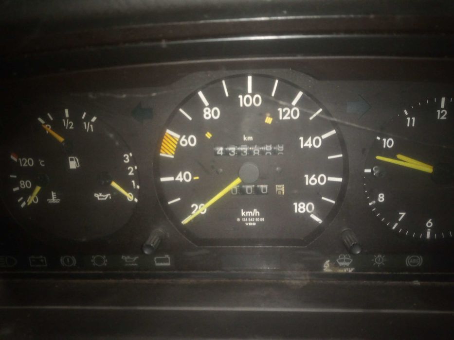 Mercedes w124  Sprzedaż w całości   , wyrejestrowany