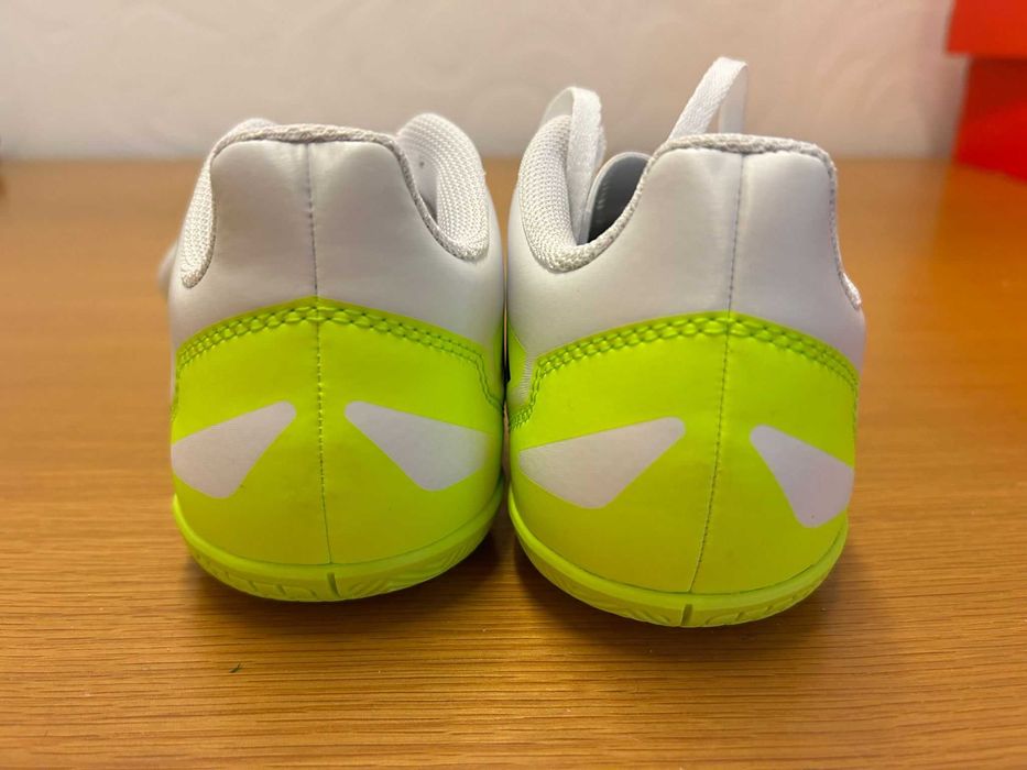 CHUTEIRAS ADIDAS ORIGINAIS TAMANHO 37 NOVAS