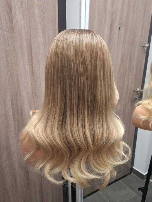 Kręcona peruka blond ombre na koronkowej siatce Lace Front Wig