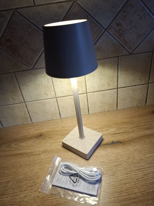Lampka led na USB kabel