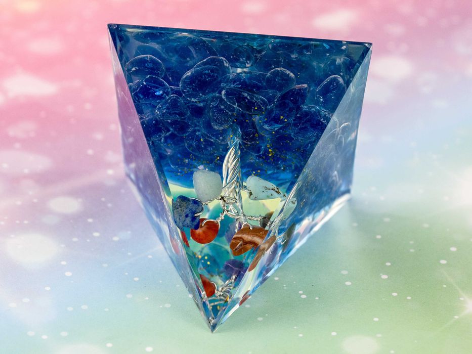 Piramida Orgonitowa Koral Tygrysie Oko Ametyst Lazuryt Turkus 6cm