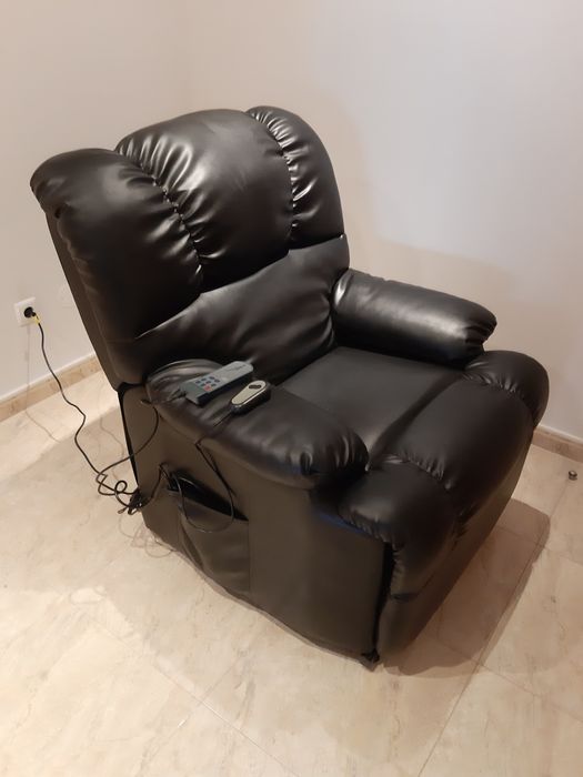 Cadeirão relax Elétrico em pele sintética preta lavável