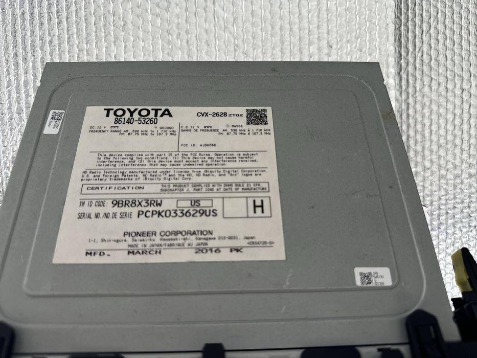Radio Lexus IS300h