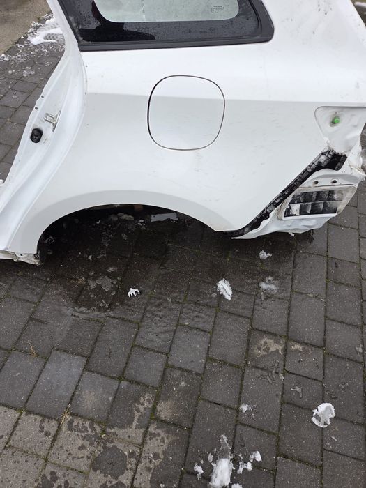 Lewa ćwiartka tył Toyota Corolla e21 kombi