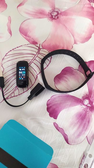 Opaska smart, inteligentny zegarek Smartwatch