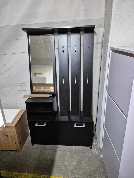 Meble Outlet – Tanio i od Ręki! Szafy, Komody, Regały