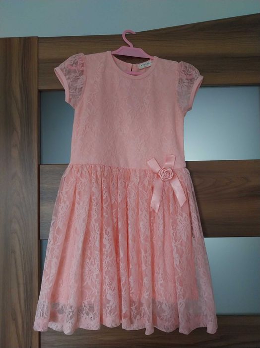 nowa sukienka r. 110