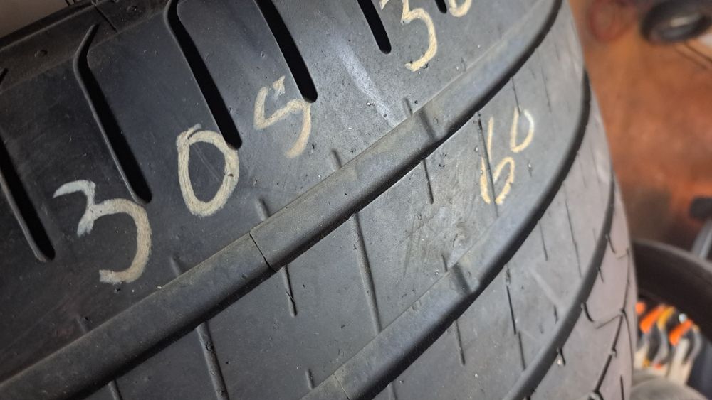 Pneus 305/30/20 pirelli Pzero
