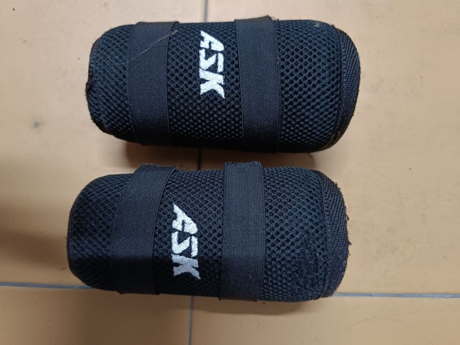 Proteções para hóquei em patins ( luvas, joelheiras e caneleiras)