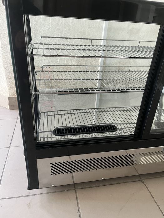 Холодильна Вітрина Reednee - Італія Обʼм 160 Літрів Нова