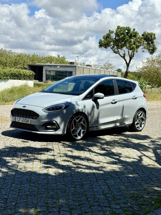 Ford Fiesta ST 1.5T 200cv (c/ relatório Car Vertical)