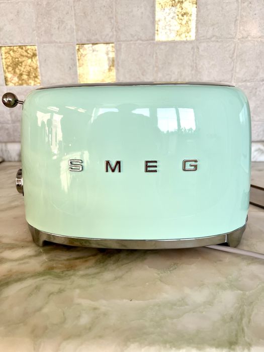 Тостер Smeg б/у мʼятного кольору