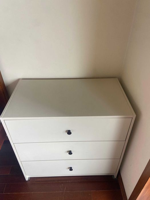 Cómoda Média e em Bom Estado