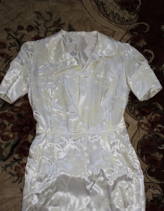 sukienka kremowa nowa w kwiaty S