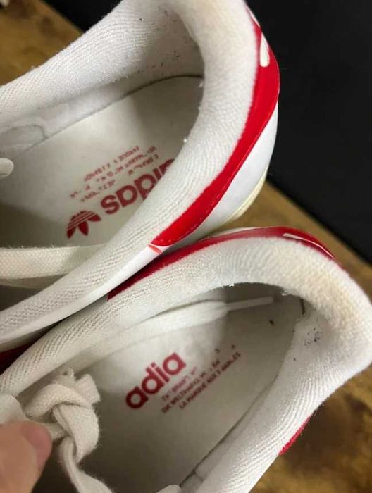1C. Białe skórzane sneakersy Adidas Gazelle