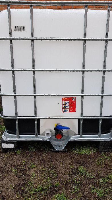 zbiorniki 1000L na wodę