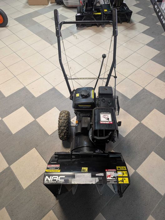 Odśnieżarka NAC z napędem