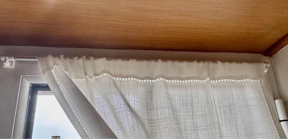 Varão extensivel para cortinas. 4 sets
